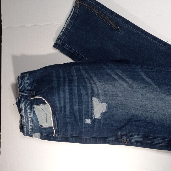 Jeans - Picture 10 of 10